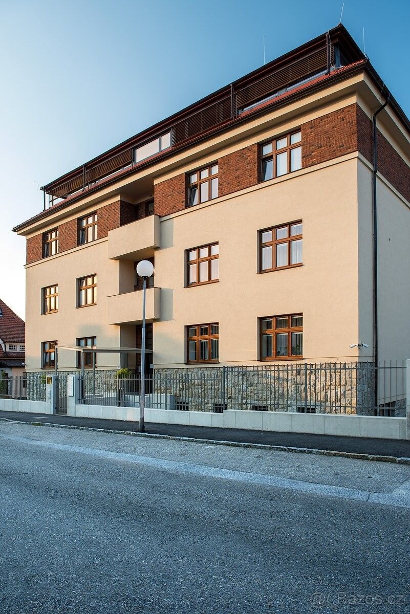 Byty, Český Krumlov, 381 01