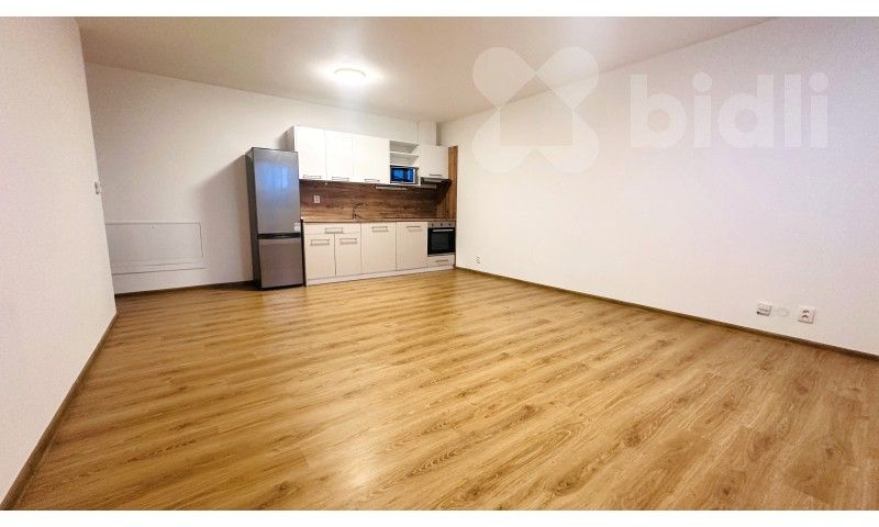 2+kk, Uherova, Chýně, 58 m²